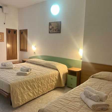 Hotel Villa Luigia ريميني المظهر الخارجي الصورة